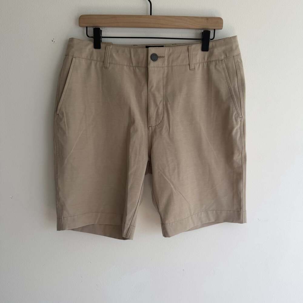 NWT Faherty Belt Loop All Day Shorts Khaki Hybrid Size 32 Casual 9” Inseam